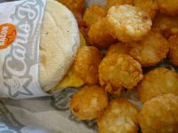 20160422_carlsjr_suehirotyo_baconmuffincombo