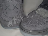 AIR JORDAN 4 RETRO KAWS KAWS x NIKE AIR JORDAN 4 Point11 「×」マーク＆刺繍