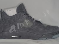 AIR JORDAN 4 RETRO KAWS KAWS x NIKE AIR JORDAN 4 In side（横内）