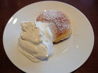 おかわり自由パンケーキセット＠グラッチェガーデンズ たっぷりクリーム