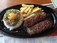 ブロンコハンバーグとこぼれるガーリックビーフライスランチ