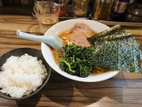 五丁目ハウス ラーメン並盛 ほうれん草 ライス