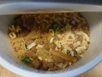 マルちゃん 大島 味噌ラーメン 中身 カップ 開ける オープン