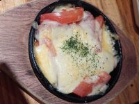ビーフキッチンスタンド BEEF KITCHEN STAND アパホテル秋葉原店 東京都 千代田区 トマトとウィンナーのチーズ焼き