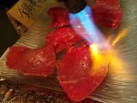 コンロ家 神田店＠東京都千代田区 黒毛和牛の炙り寿司炙り中