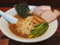 煮干豚骨 くぼ鷹＠らーめん たま館（東京都立川市） 豚醤らーめん