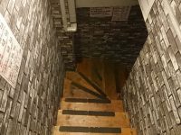 まぜそば専門店 シン・アジト＠東京都千代田区 地下へと続く道