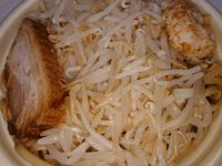 中華蕎麦とみ田監修 ワシワシ食べる豚ラーメン セブンイレブン フタオープン レンチン前