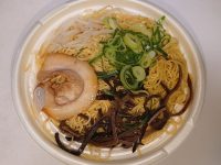 一風堂監修 博多とんこつラーメン@セブンイレブン フタオープン