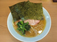 家系らーめん 武将家 外伝@東京都千代田区 ラーメン(並)