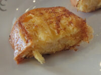 レストランオーク＠エミシア東京立川（東京都立川市） モーニングビュッフェ ホットカフェラテ フレンチトースト