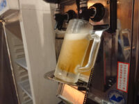 独楽寿司 八王子オクトーレ店＠八王子オクトーレ（東京都八王子市） ビール注ぎ機