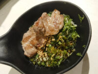 大衆ジンギスカン酒場 ラムちゃん八王子店＠東京都八王子市 塩〆熟成 ラム肩ロース 焼き完了