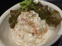 きんくら酒場 金の蔵 秋葉原店＠東京都千代田区 黒胡椒のきいたポテトサラダ