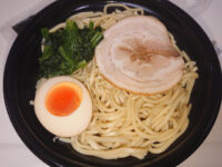 家系総本山吉村家監修 横浜家系らーめん・吉村家監修 焼豚おにぎり＠ローソン（LAWSON） フタオープン