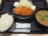 得朝ロースかつ定食豚汁セット ・ポテトサラダ@松乃家・松のや