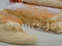 高倉町珈琲 八王子店@東京都八王子市 モーニングリコッタパンケーキ 切る