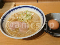孫鈴舎（マゴリンシャ）＠東京都千代田区 朝らーめん 生たまご