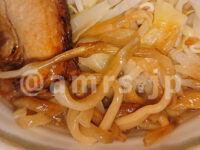 中華蕎麦とみ田監修 三代目豚ラーメン＠セブンイレブン 麺 焦げ