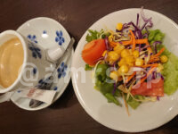 鎌倉パスタ イーアス高尾@東京都八王子市 サラダ ホットコーヒー