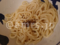 つじ田 飯田橋店＠東京都千代田区 濃厚特製つけ麺 三河屋製麺の中太麺 黒七味