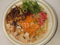 一風堂監修 とんこつ焼ラーメン＠セブンイレブン 汁なし混ぜる フタオープン