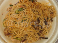 一風堂監修 とんこつ焼ラーメン＠セブンイレブン 汁なし混ぜる