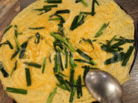 筑前屋 大門店＠東京都港区 大判 ニラ玉焼