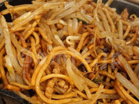 あぺたいと 銀座店＠東京都中央区 両面焼きそば 中盛 麺アップ