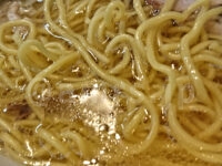 元祖一条流がんこラーメン たま館分店＠たま館（東京都立川市） ガーリック風味の焦がしネギラーメン ちぢれ中太麺