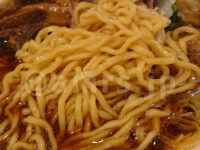 SEIROUらーめん＠東京千代田区 生姜醤油らーめん ちぢれ中太麺