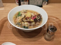 T'sたんたん グランスタ東京@東京都千代田区 彩り野菜のヴィーガンタンメン