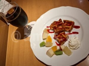 京橋千疋屋 東京駅一番街店＠東京都千代田区 ワッフルセット アイスコーヒー ドリンク