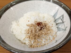 家系らーめん 武将家 外伝＠東京都千代田区 ライス（少なめ） カスタマイズ 豆板醤 ゴマ