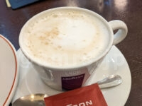 ブラッスリー ヴィロン 丸の内店＠東京都千代田区 《サンドウィッチ》バスク・レトロドール カフェ カフェオレ