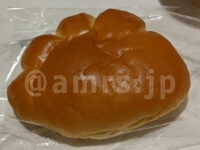 デイジイ東京 東京グランスタ店＠東京都千代田区 クリームパン グローブ型