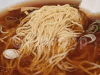 旭川ラーメン 番外地@東京都中央区 醤油ラーメン ちぢれ中太麺