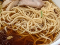 東京ギョーザ スタンド ウーロン@東京都千代田区 焼き餃子 ギョウザエール 中華そば 全粒粉入りストレート中太麺