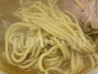 二代目 らーめん 谷瀬家@東京都千代田区 らーめん 並 隠れボタン 酒井製麺製のストレート中太麺