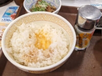 牛たまかけ朝食＠すき家 牛たまかけ朝食 ごはん並 TKG たまごかけしょうゆ