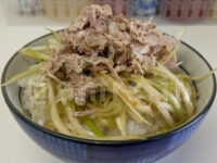 ○つばき食堂＠東京都小金井市 ネギ飯 サイドビュー