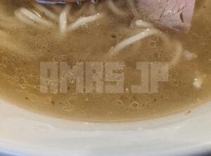 しょっつる塩らー麺 SHIBATA＠東京都千代田区 しょっつる塩らー麺 豚チャー3枚 スープ