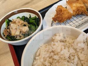 かつ庵 八王子楢原店 東京都八王子市 かつ庵の朝ごはん ささみかつ朝食 麦飯少なめ とん汁 ほうれん草のおひたし
