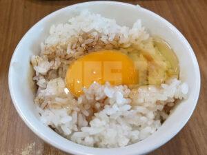 MENクライ 東京都港区 店頭 油そば 玉子かけご飯