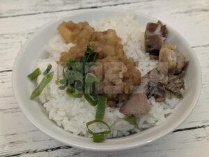 二代目 らーめん 谷瀬家 東京都千代田区 朝ラーメン 朝ラー 並 背脂コマチャーライス 秘密ボタン