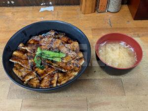 豚大学 新橋校舎 ニュー新橋ビル 東京都港区 朝豚丼 みそ汁付