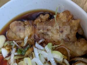 一由そば 東京都荒川区 温 太蕎麦 並盛 紅ショウガ（半分） ちくわ（半分） とり天