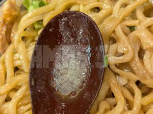 油そば専門店 油鷹 東京都八王子市 鶏煮干し(200g) フリートッピング やみつきニンニク