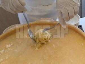 レストラン ル クレール 京王プラザホテル八王子 東京都八王子市 北海道・九州・沖縄ご当地グルメフェア  ソーキそば グラナパダーノで和えるスパゲッティ カチョエペペ グラナパダーノ台