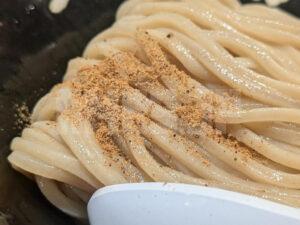 六厘舎 東京ラーメンストリート 東京都千代田区 朝つけめん 並盛 魚粉 麺